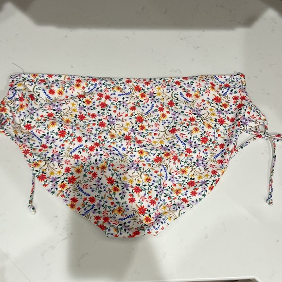 3x 24w-26w beautiful floral bikini ❤️🔥 NWT time and tru - Picture 15 of 15